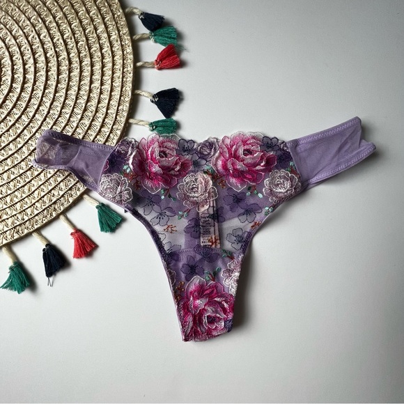 Victoria's Secret Dream Angels Floral Embroidery Thong Panty Electric Blooms XS - Picture 7 of 7